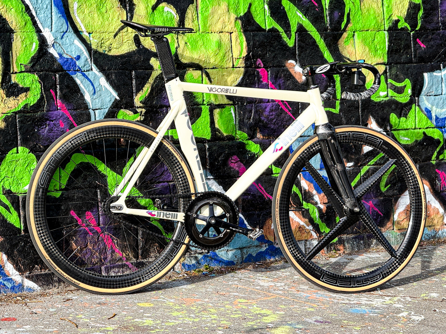 Carbon seatpost pre-order