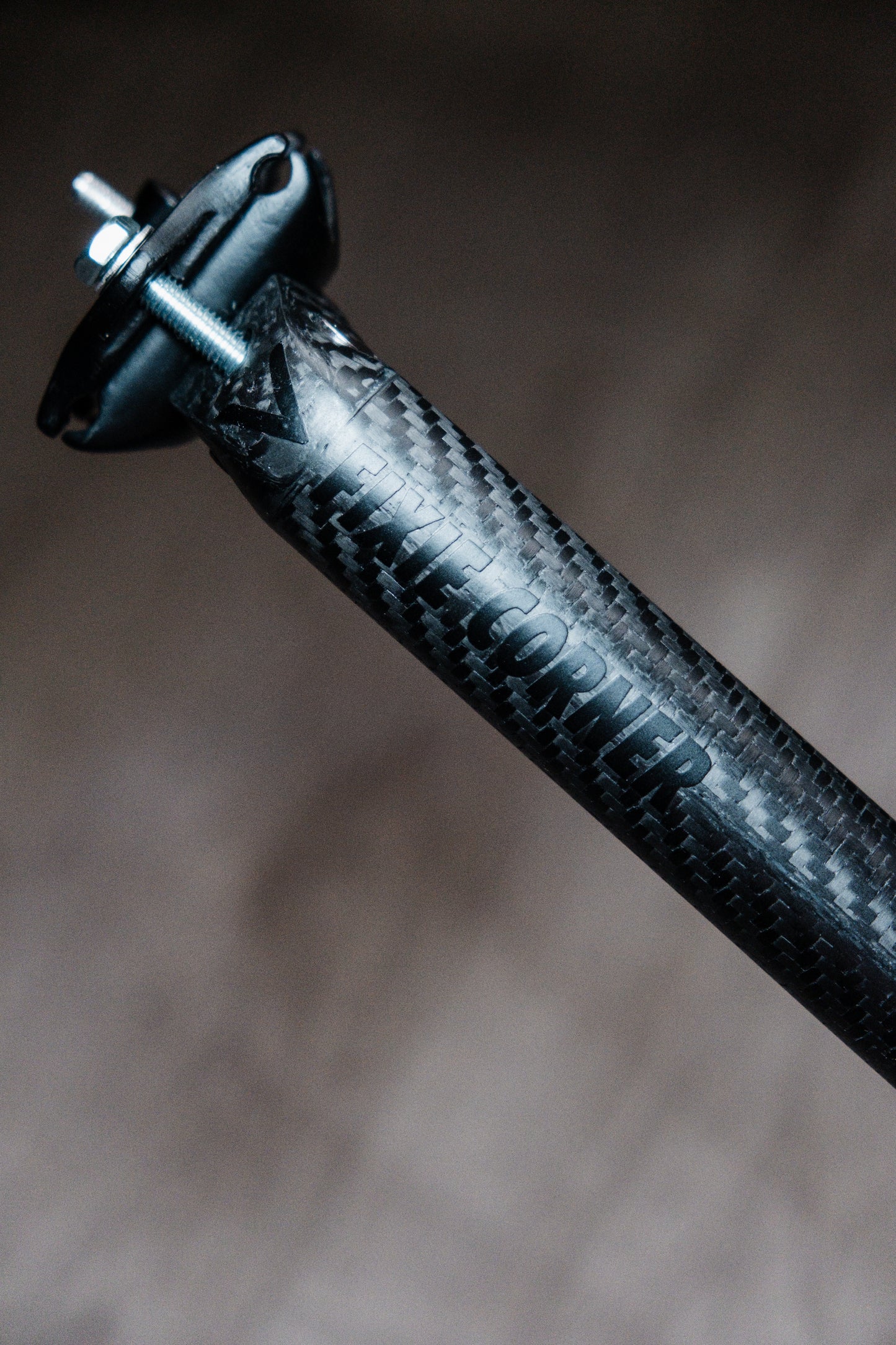 Carbon seatpost pre-order