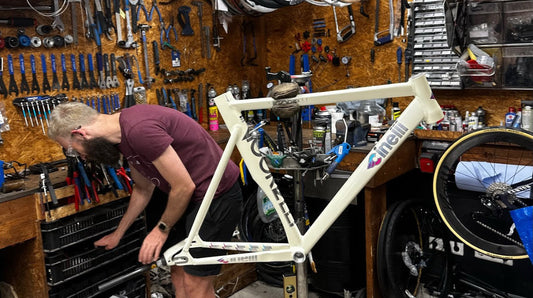 2024 Cinelli Vigorelli Special White (AluminiumTrackBike S01E01) Dream Build BTS | Fixie Corner Vlog