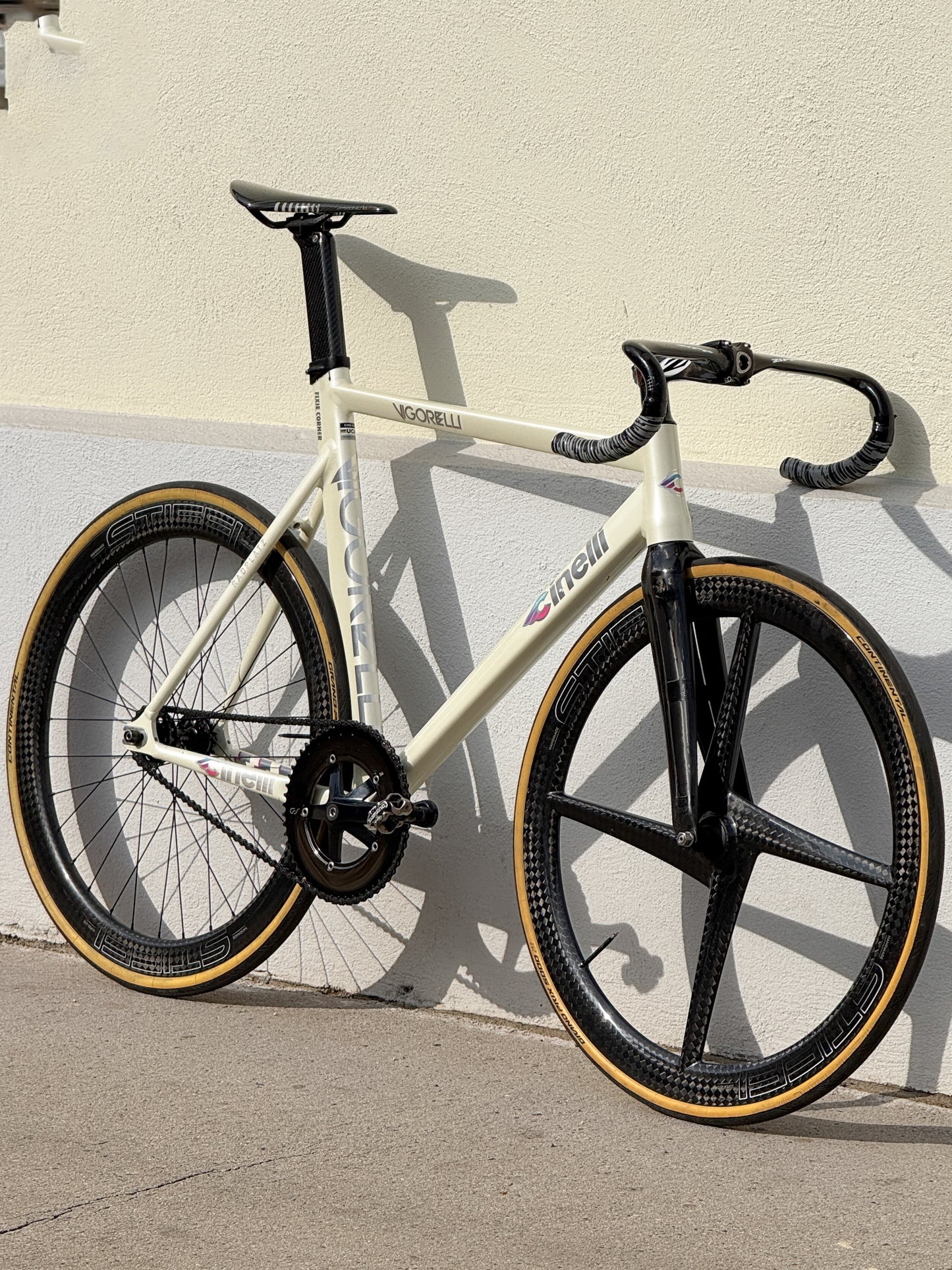 Carbon seatpost pre-order