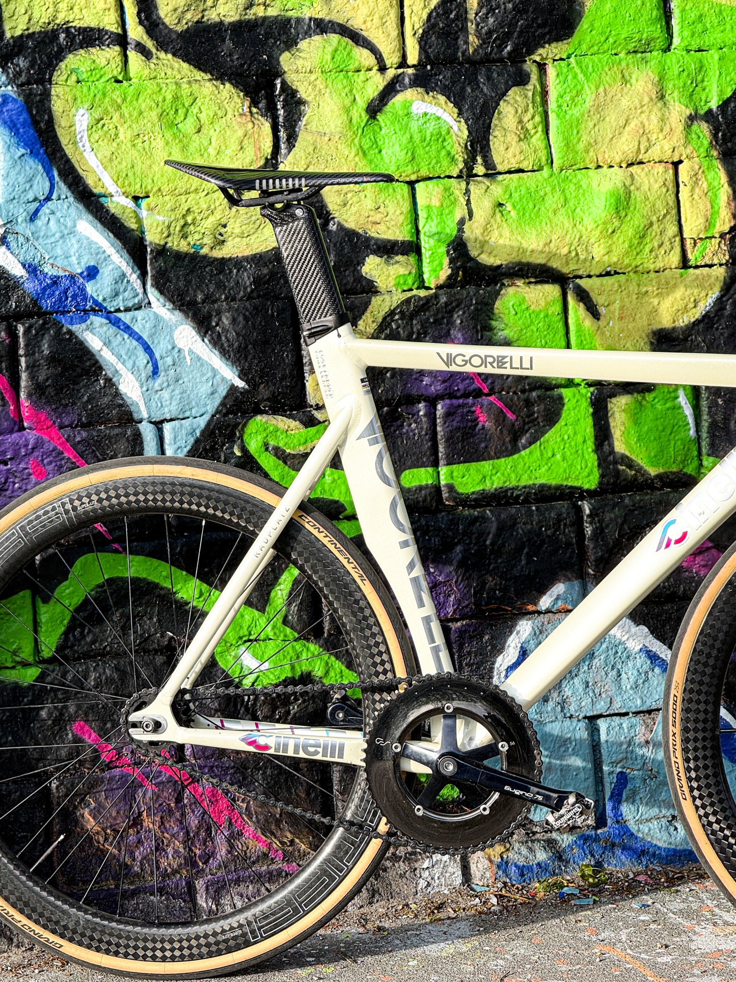 Carbon seatpost pre-order