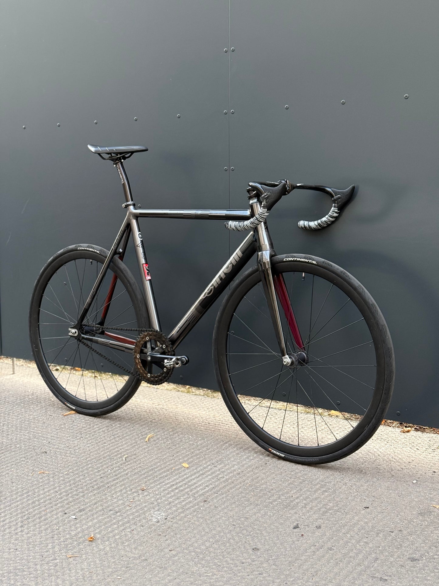 Brakeless hoods