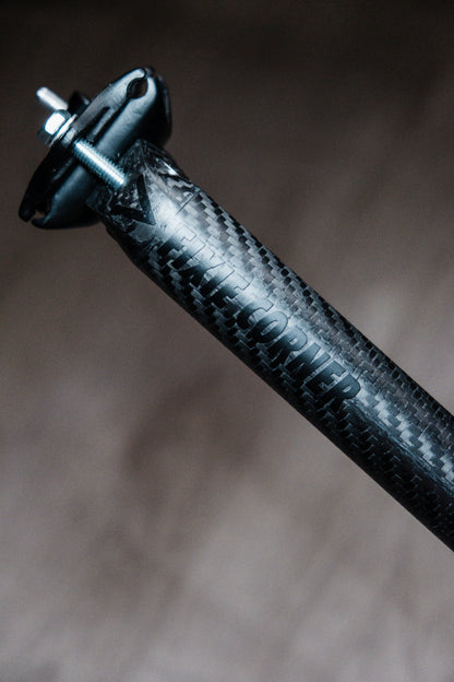Carbon seatpost pre-order